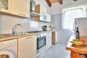 Fotografie z fotogalerie ubytování Holiday House Flora v destinaci Novigrad – Istrie + 30 fotografií