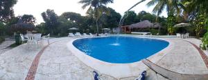 Bazén v ubytování Hotel Rancho Don Cesar nebo v jeho okolí