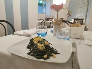 Toit hotelli aladel või selle läheduses