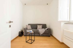 Posedenie v ubytovaní Magione Apartment with Terrace by Wonderful Italy