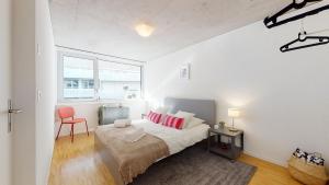 Postel nebo postele na pokoji v ubytování Bright and luminous 1 bedroom flat in downtown