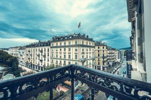 Uma visão geral de Genebra ou uma vista da cidade tirada do hotel