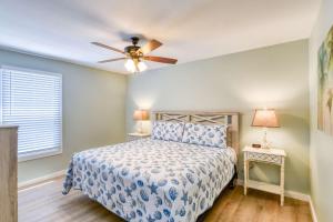 Postel nebo postele na pokoji v ubytování Seascape Family Beach Retreat + 42 fotografií