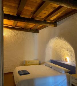 A room at CASA CUEVA PIENA, Alcudia de Guadix