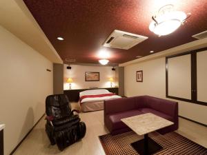 Posezení v ubytování Hotel Grand Fine Toyonaka Minami