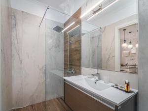 Ένα μπάνιο στο Asteria Apartments