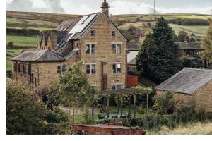 Gallery image of The Vestry - Chapel Retreat With Hot Tub in Haworth