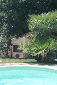 The swimming pool at or close to Holiday villa Gelso - Ragusa
