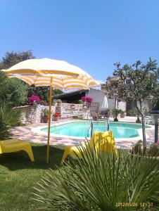 The swimming pool at or close to Holiday villa Gelso - Ragusa
