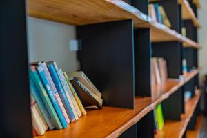 Biblioteca de l'hostal o pensió