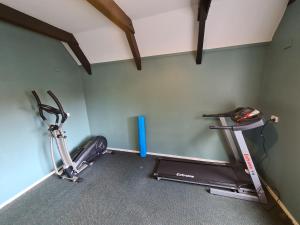 Spordikeskus ja/või sportimisvõimalused majutusasutuses Chateau Backpackers & Motels +37 fotot