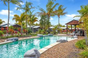 The swimming pool at or close to Tin Can Bay Marina Villas