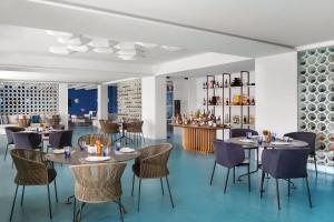 Nápoje v ubytování Mykonos Grand Hotel & Resort