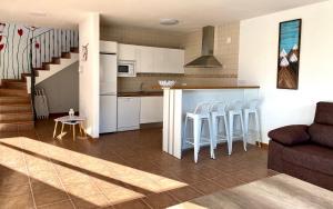 A kitchen or kitchenette at Las Casetas de Mateu