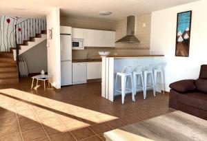 A kitchen or kitchenette at Las Casetas de Mateu