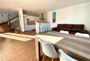 A kitchen or kitchenette at Las Casetas de Mateu