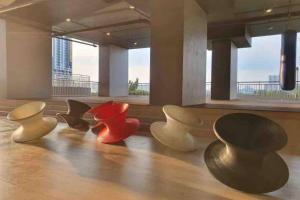 Symphony Tower Studio # 3 ( With Balcony )的休息区