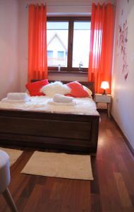 Posteľ alebo postele v izbe v ubytovaní Apartamenty Rodzinne II ApartZakop