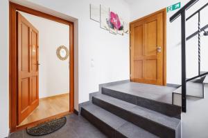 Fotografia z galérie ubytovania Apartament Szarotka Kierpcówka 16 Kościelisko by Noclegi Renters v destinácii Kościelisko