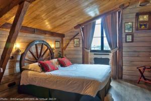 Postel nebo postele na pokoji v ubytování Queen Serenity Hotel + 37 fotografií