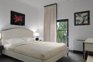 Kamar di The Square Hotel