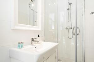 Kúpeľňa v ubytovaní Apartments Warsaw Pawia by Noclegi Renters
