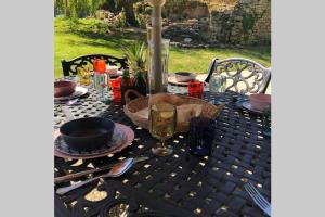 Minuman di Walnut Tree Gite Brittany