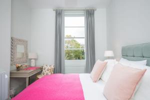 Gallery image of 50 London Road - By Luxury Apartments in Cheltenham