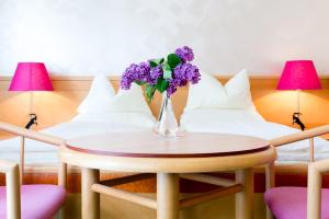 Posezení v ubytování Hotel Schrofenstein