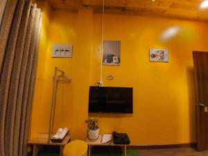 TV a/nebo společenská místnost v ubytování Lightning House 2