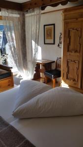Posteľ alebo postele v izbe v ubytovaní Alp Art Hotel Götzens