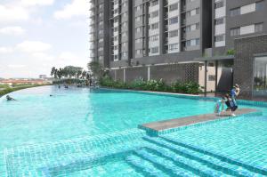 Bazén v ubytování AmySity Homestay Gandaria Modern Lifestyle walking distance to Hub Shopping Centre at Sek 9 Bangi Sentral With Netflix nebo v jeho okolí