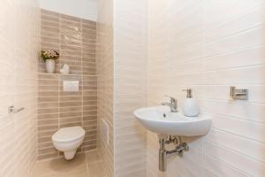 Koupelna v ubytování Apartmány Jedovary
