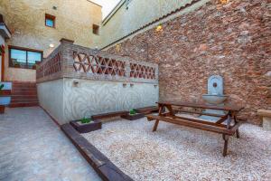 Fotografie z fotogalerie ubytování CASA RURAL CON ENCANTO-ALOJAMIENTO RURAL-La Casona Del Abuelo Enrique v destinaci Llombay + 37 fotografií