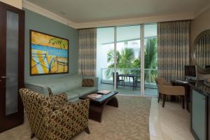 Gallery image of FB Miami Beach Sorrento Private Ocean Luxury Suite in Miami Beach