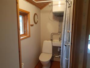 Kúpeľňa v ubytovaní Holmens Boende och Event