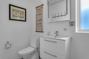 A bathroom at Guesthouse Vatnsholt