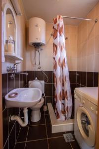 Koupelna v ubytování Adamov Konak Apartmani + 37 fotografií