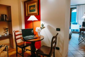 Posezení v ubytování Hotel La Contrada
