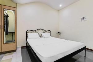 Gallery image of Shanthi Comforts in Dāvangere