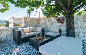 Posedenie v ubytovaní Villa Elin - Private Pool & Peaceful Family Retreat near Omiš