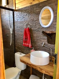 Kylpyhuone majoituspaikassa Swiss Chalet