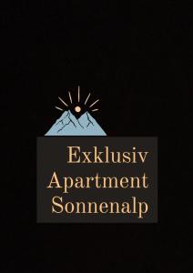 ein Schild mit der Aufschrift „exitiki apartmentennaennaennaennaennaennaemetery“ in der Unterkunft Exklusiv Apartment Sonnenalp in Niederau
