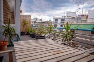 A balcony or terrace at Myron Apartments
