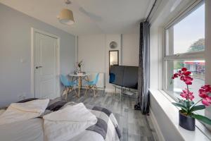 Gallery image of Grey Stone Studio Apartments in Halifax
