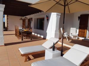 Гостиная зона в Villa Santa Eulalia 422