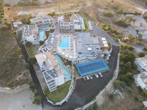 Bazén v ubytování HARMONY CREST RESORT & SPA Adults Only nebo v jeho okolí