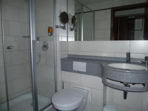 Koupelna v ubytování Hotel-Gasthof Obermeier