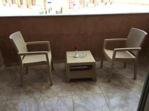 A seating area at Jewel Gameel appartement