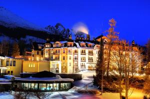 Obiekt Grand hotel Starý Smokovec zimą